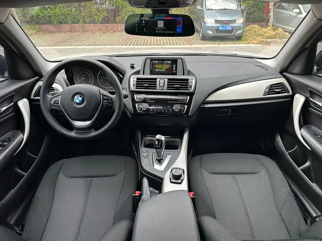 BMW 1 Series 2016 — фото 11