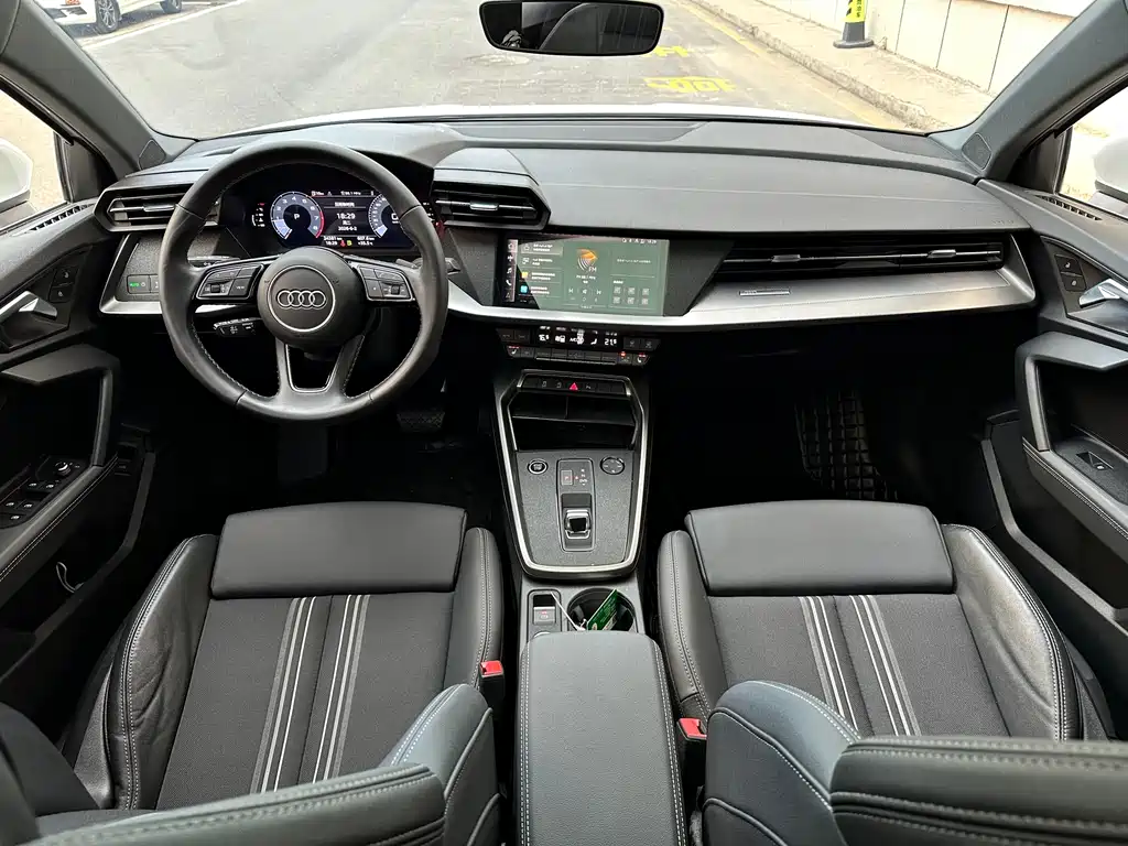 Audi A3 2023 — фото 15