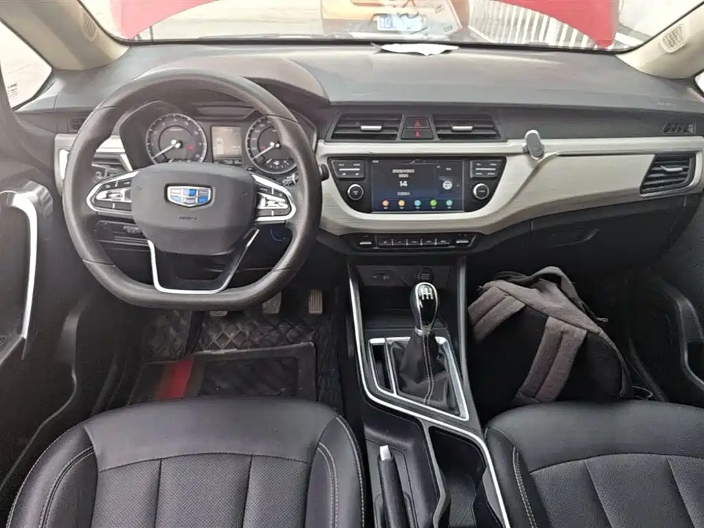 Geely Vision X3 2020 — фото 10