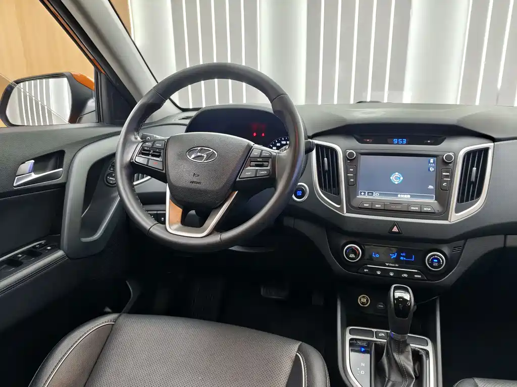 Hyundai ix25 2015 — фото 13