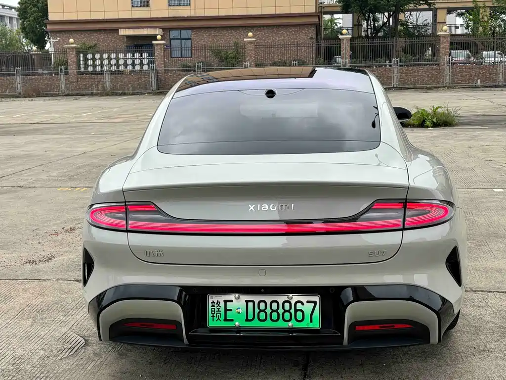 Xiaomi SU7 2025 — фото 11