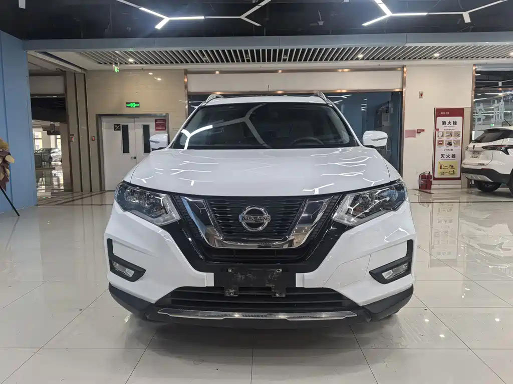 Nissan X-Trail 2017 — фото 2
