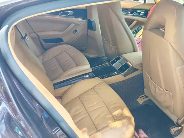 Porsche Panamera 2013