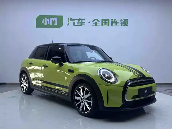 MINI MINI 2023