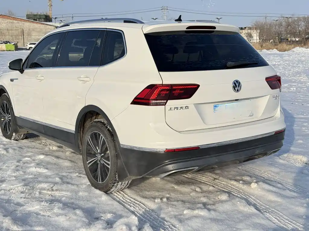Volkswagen Tiguan L 2018 — фото 7