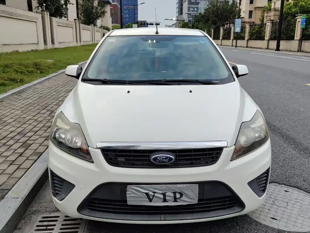 Ford Focus 2013 — фото 2