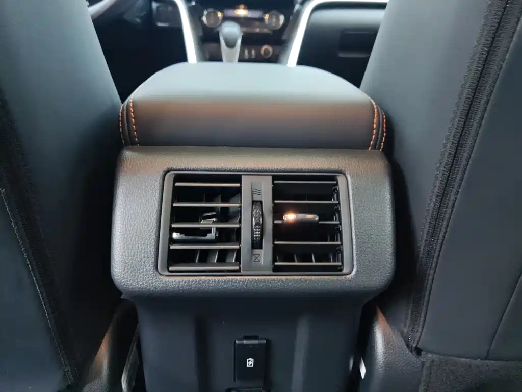 Mitsubishi Yige 2021 — фото 10