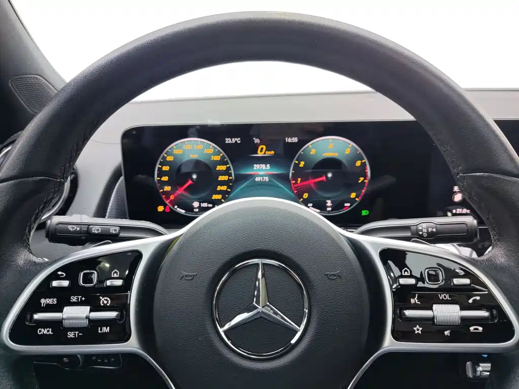 Mercedes-Benz GLB 2020 — фото 20
