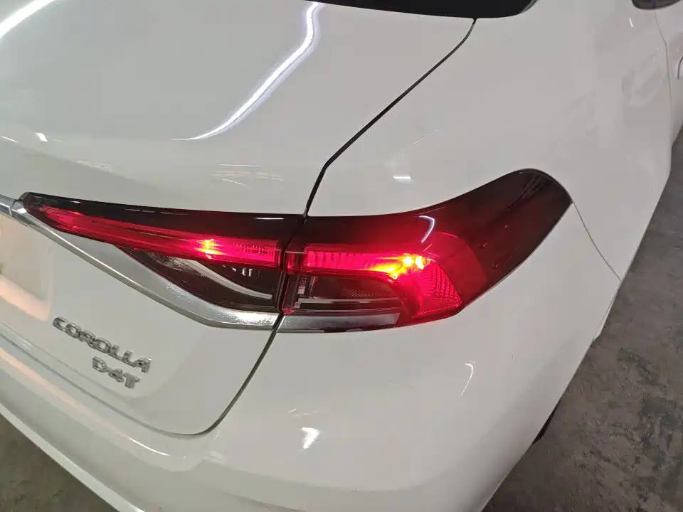 Toyota Corolla 2023 — фото 13