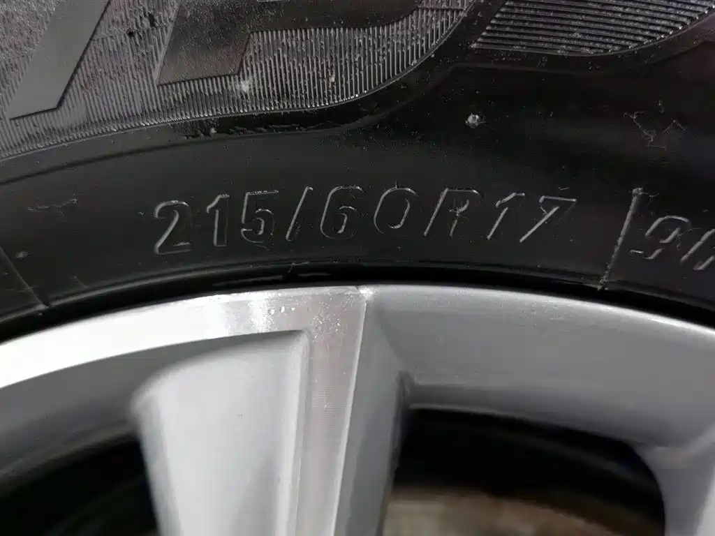 Roewe RX5 2022 — фото 24