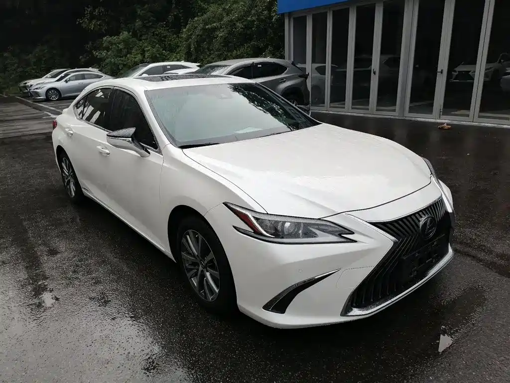 Lexus ES 2021 — фото 5