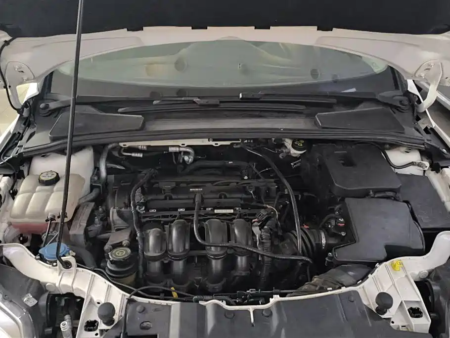 Ford Focus 2014 — фото 10