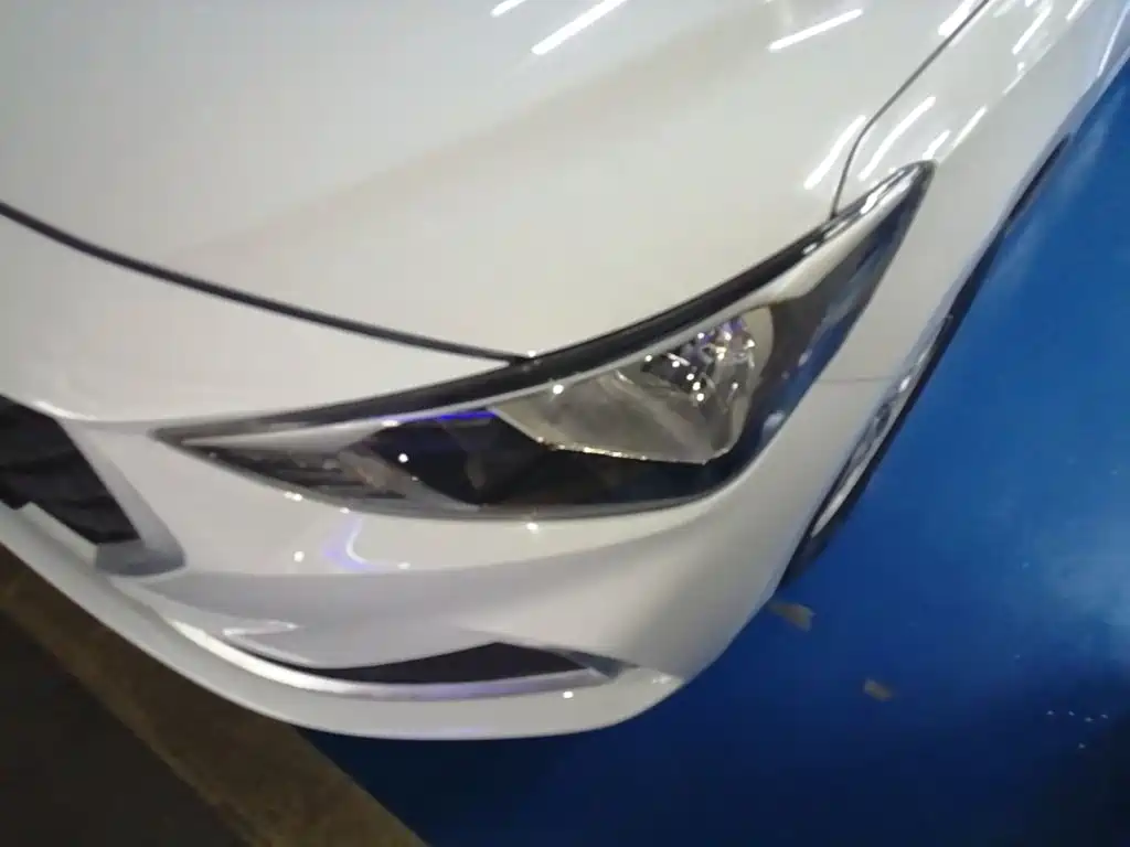 Hyundai Elantra 2021 — фото 24