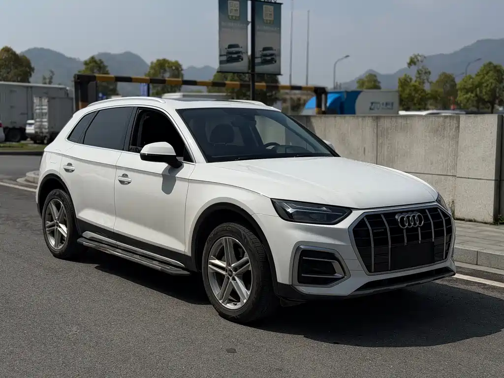 Audi Q5L 2023 — фото 3