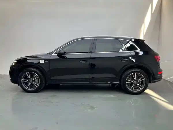Audi Q5L 2020