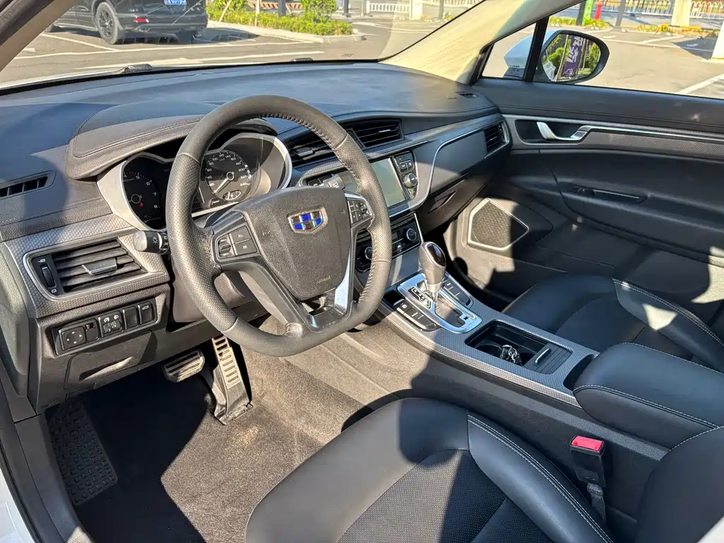 Geely Emgrand GS 2017 — фото 13