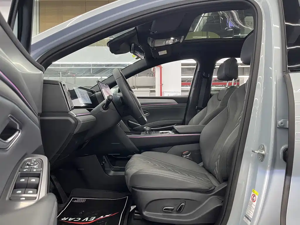 BYD Song L DM-i 2025 — фото 10