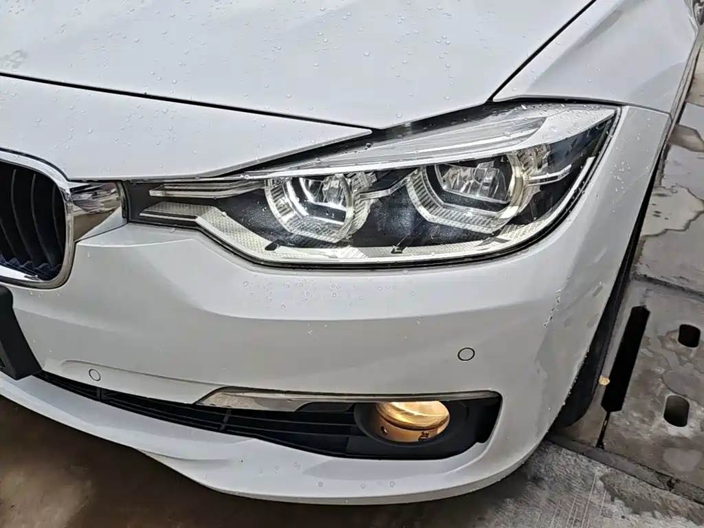 BMW 3 Series 2016 — фото 24