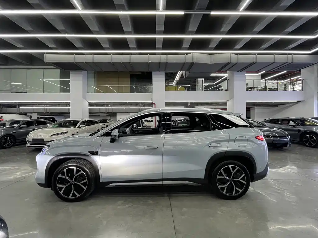 BYD Song L DM-i 2025 — фото 3
