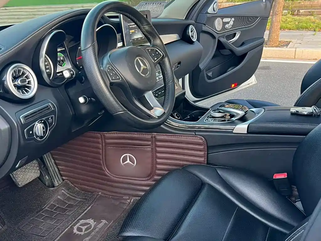 Mercedes-Benz C-Class 2016 — фото 13