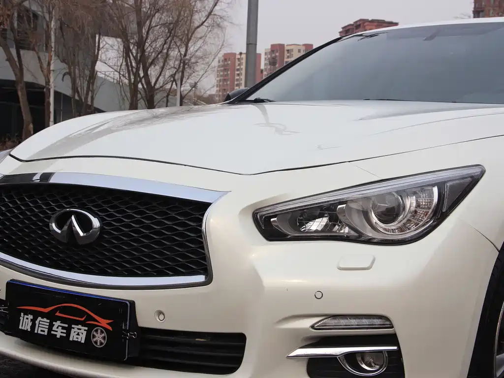 Infiniti Q50L 2015 — фото 10