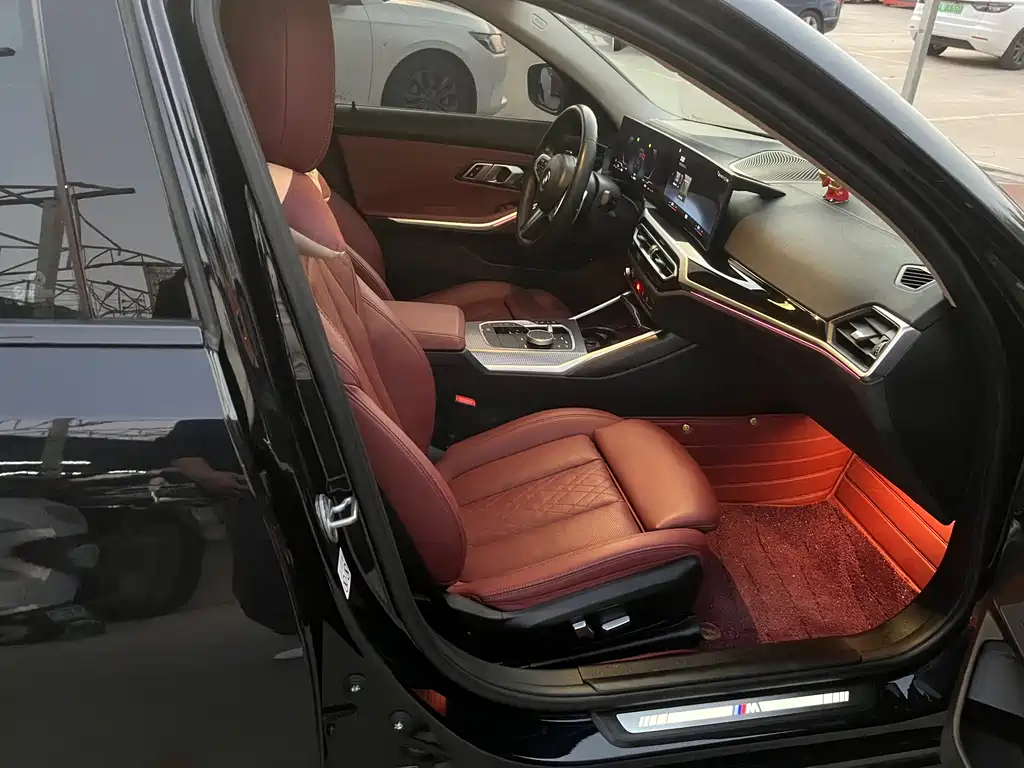 BMW 3 Series 2023 — фото 10