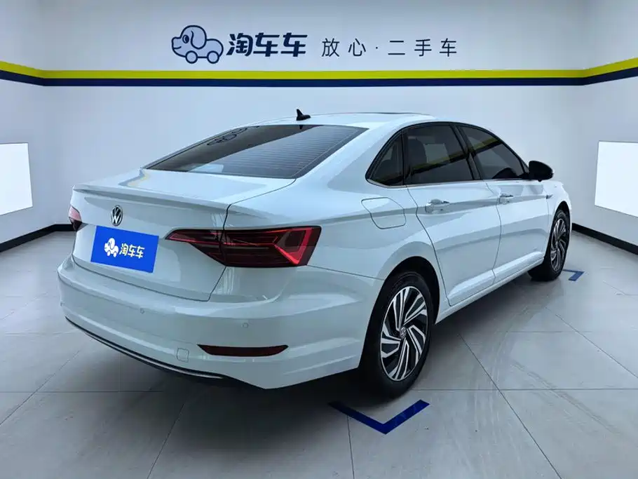 Volkswagen Sagitar 2021