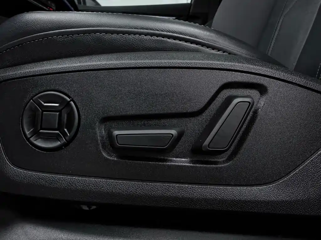 Audi A3 2023 — фото 18