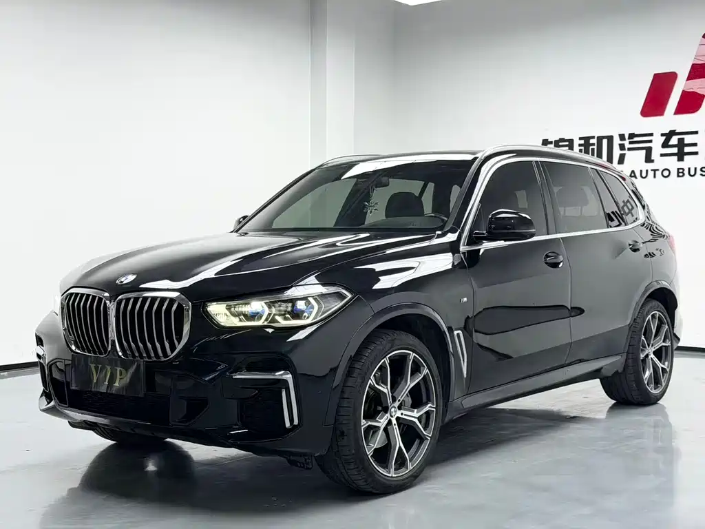 BMW X5 2022 — фото 1