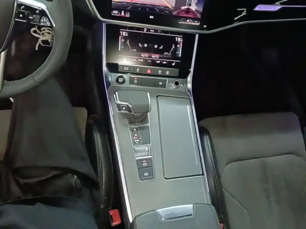 Audi A6L 2022 — фото 14