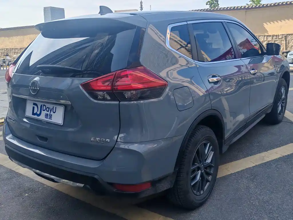 Nissan X-Trail 2025