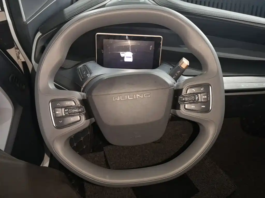 Wuling Nano EV 2022 — фото 11