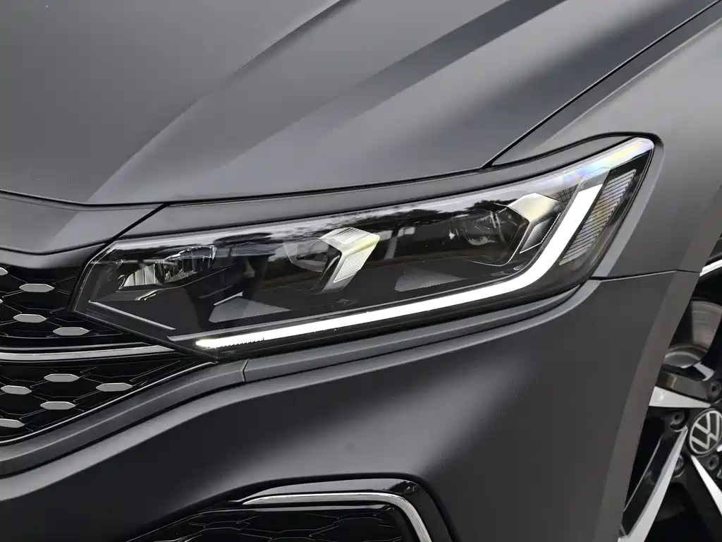 Volkswagen Passat 2024