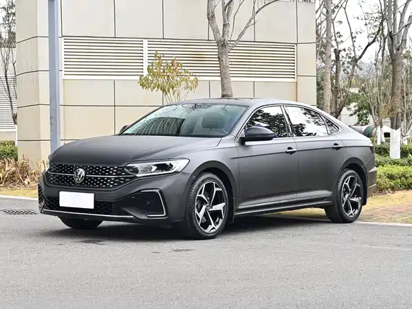 Volkswagen Passat 2024