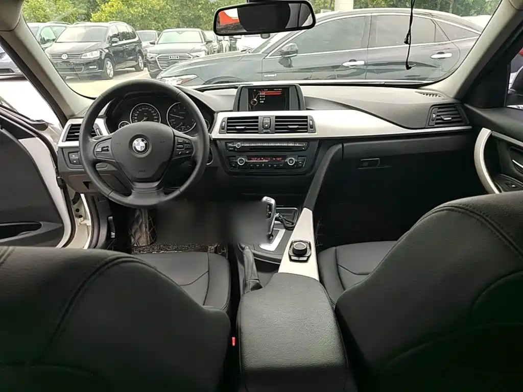 BMW 3 Series 2015 — фото 10