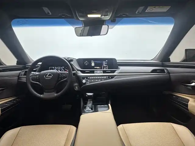 Lexus ES 2021 — фото 12