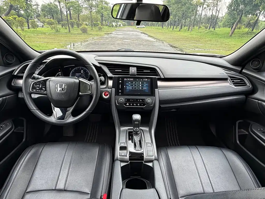 Honda Civic 2020 — фото 18