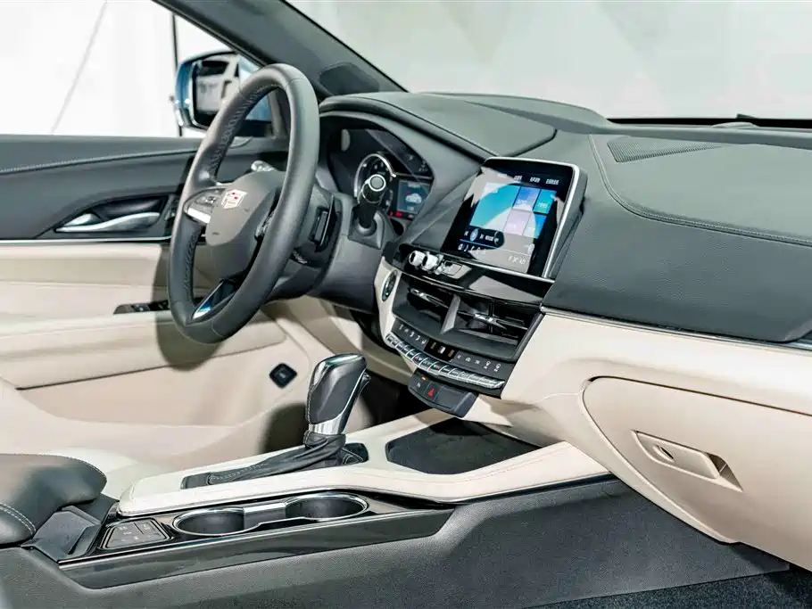 Cadillac CT4 2023 — фото 17