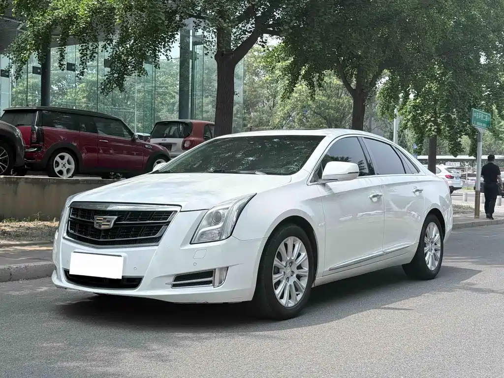 Cadillac XTS 2016 — фото 1