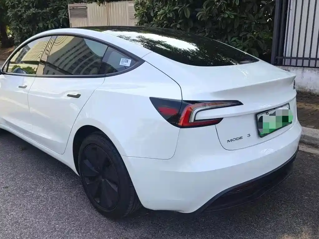 Tesla Model 3 2025 — фото 2