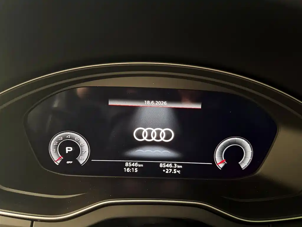 Audi Q5L 2025 — фото 12
