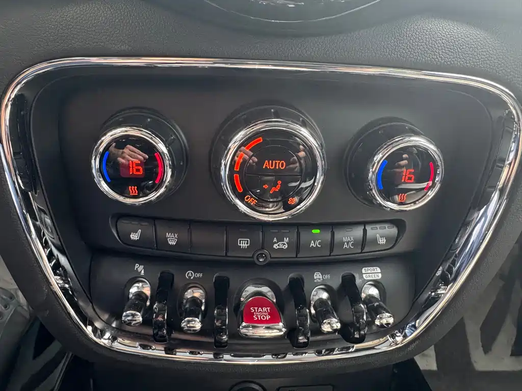MINI Clubman 2019 — фото 14