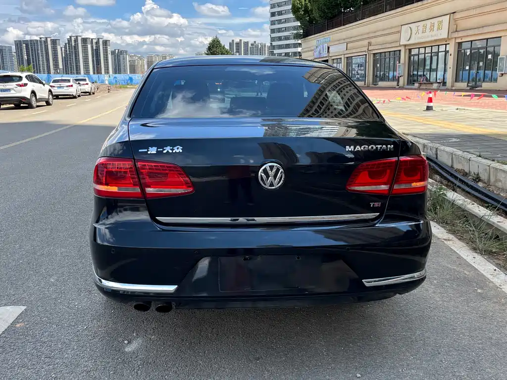 Volkswagen Magotan 2015