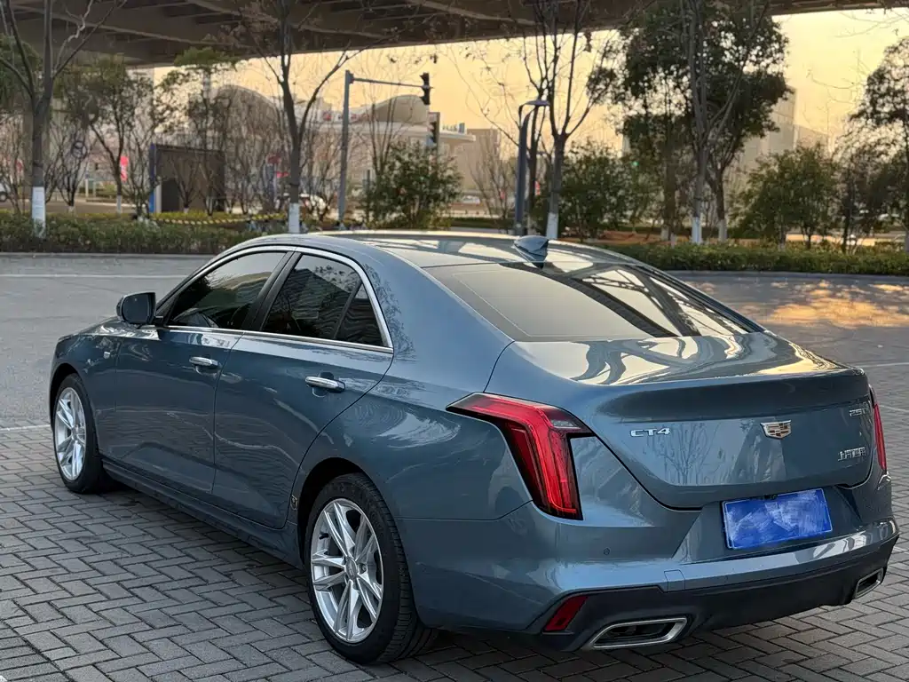 Cadillac CT4 2023 — фото 18