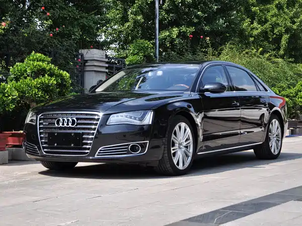 Audi A8 2012