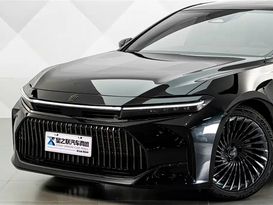 Toyota Crown 2025 — фото 2