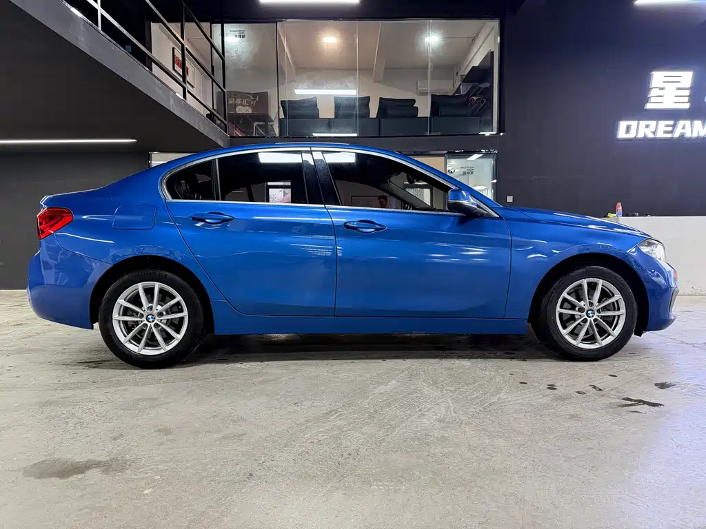 BMW 1 Series 2018 — фото 10