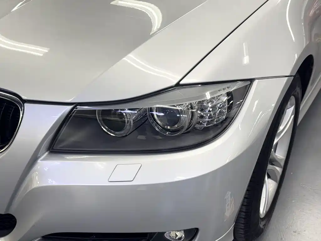 BMW 3 Series 2011