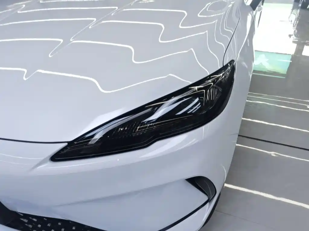 BYD Seal 05 DM-i 2025 — фото 24