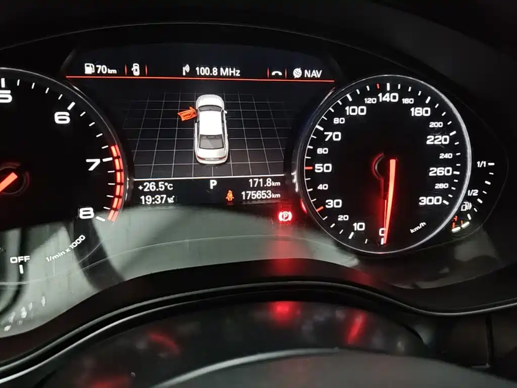 Audi A6L 2018 — фото 19